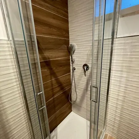 Meryli House * ナポリ