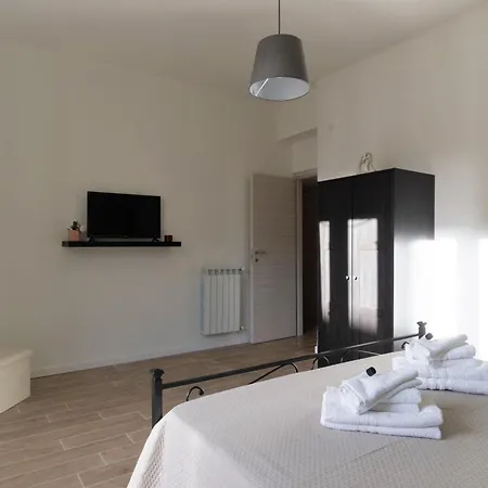 Meryli House Nápoles